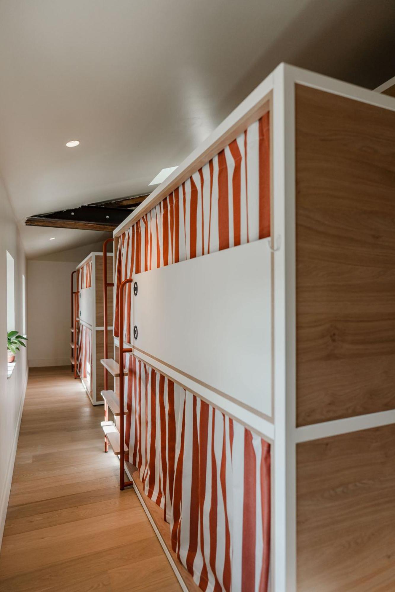 Central Hostel La Rochelle Centre Zewnętrze zdjęcie